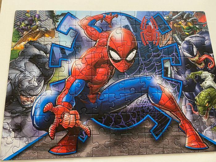 Puzzle Spiderman 104 pièces - photo numéro 2