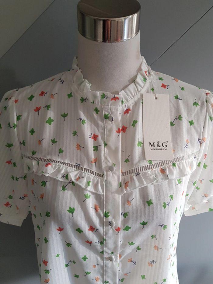 Blouse manches courtes blanche imprimé fleuri Monogram Taille S neuve avec étiquette - photo numéro 4