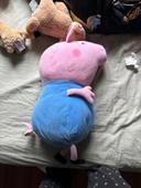 Grosse peluche george le frère de peppa pig