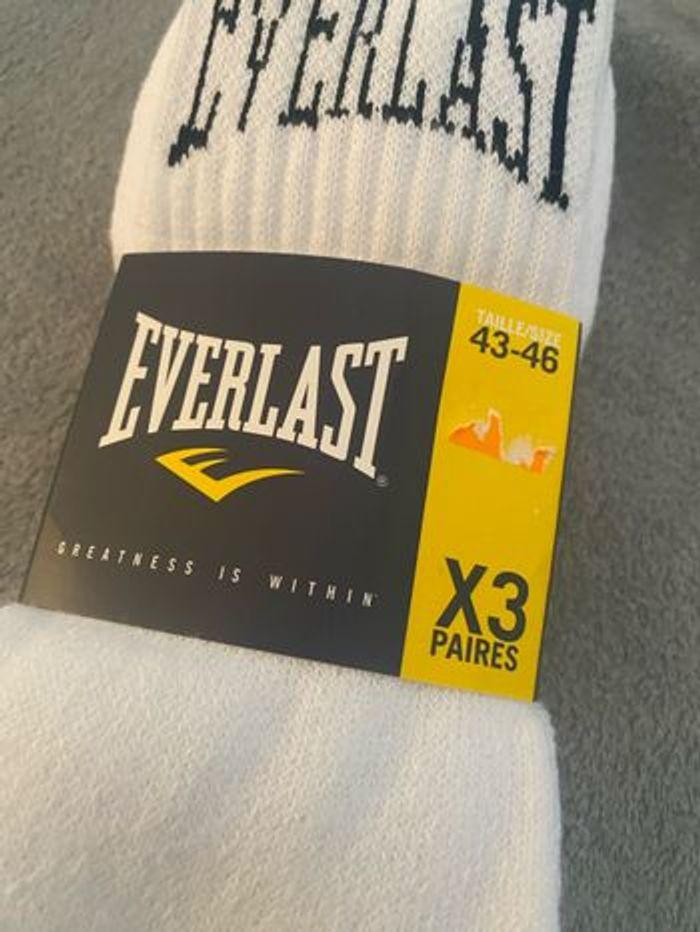 43/46 Lot de 3 chaussettes de sport marque Everlast neuf encore avec emballage jamais porté jamais servi jamais utilisé neuf pointure 43 46 - photo numéro 4