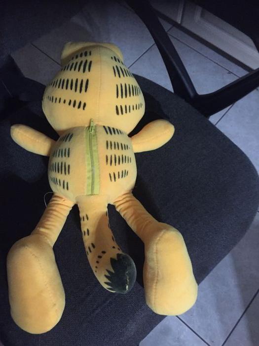 Peluche jaune Garfield - photo numéro 2