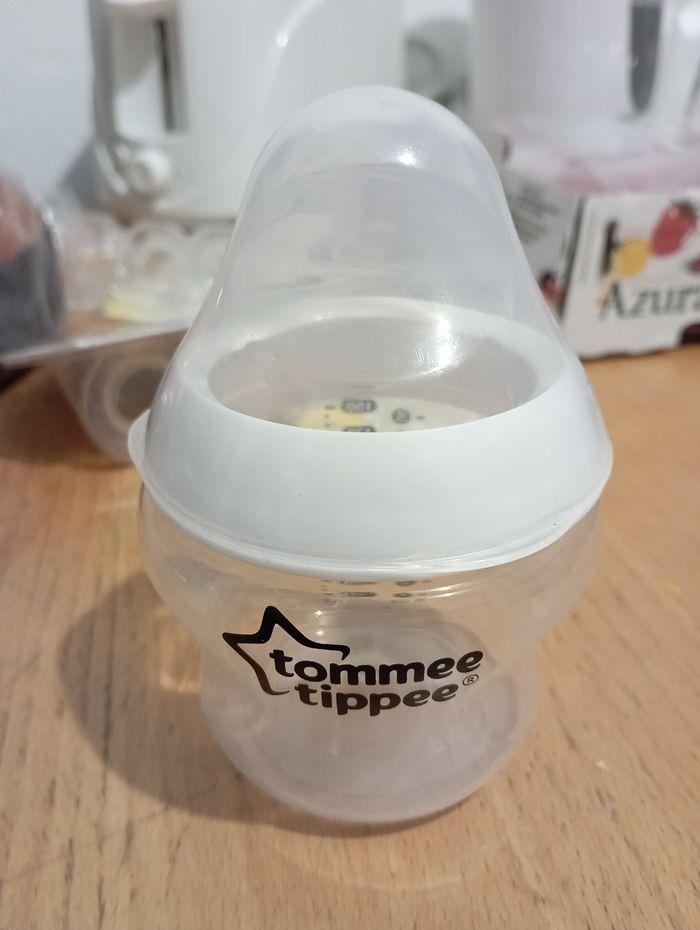 Biberon tommee tippee - photo numéro 1