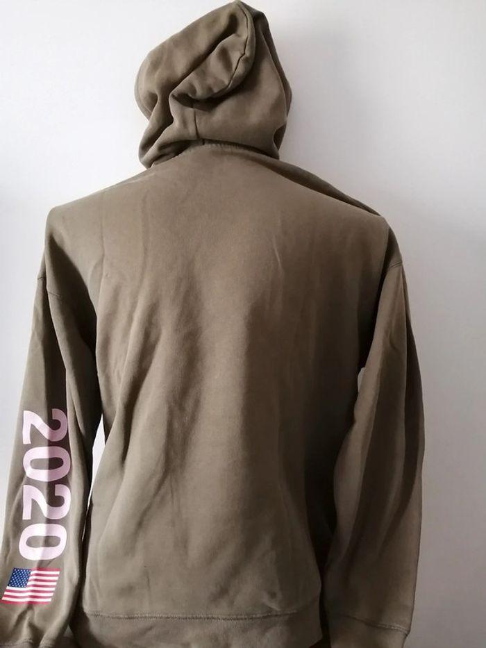 Pull yzyl taille L - photo numéro 10