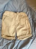 Short beige 4 ans réglable à la taille