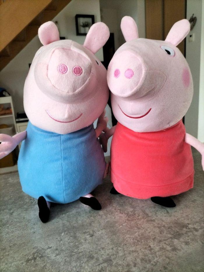 Peluche Peppa pig - photo numéro 2