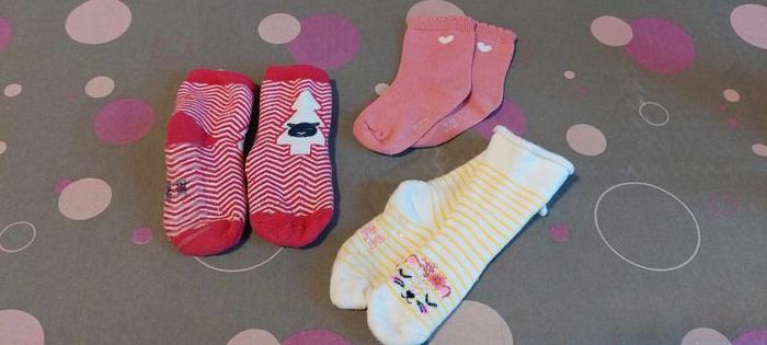 Joli lot fille 3 ans tunique/legging/sweat/t shirt/chaussettes Bout'chou/Lili Marelle très bon état - photo numéro 10