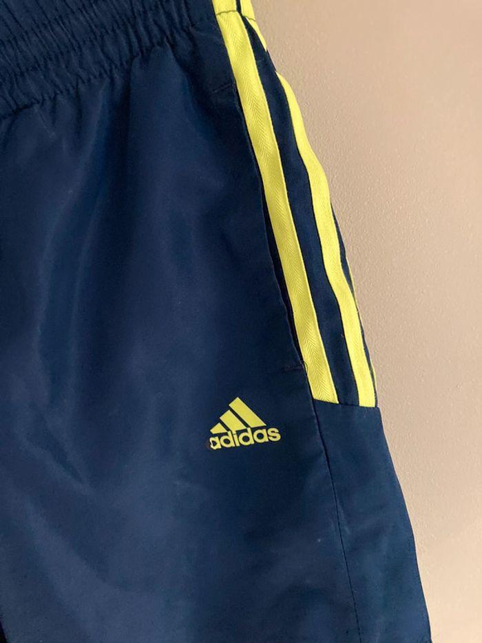 Short Adidas 5/6 ans - photo numéro 3