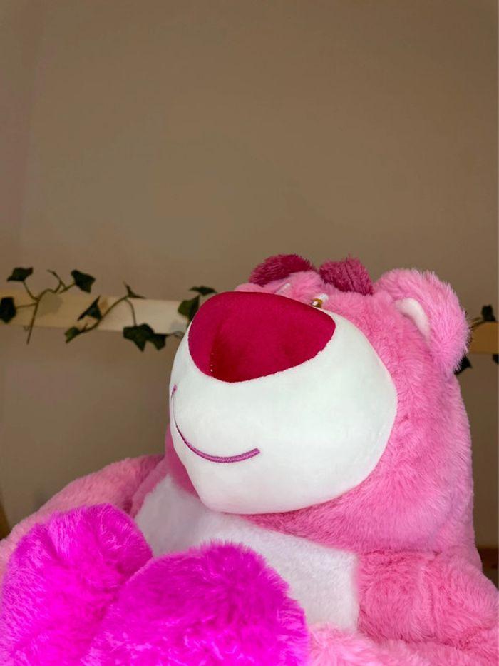 Peluche Toy Story Lotso avec un coeur - photo numéro 16