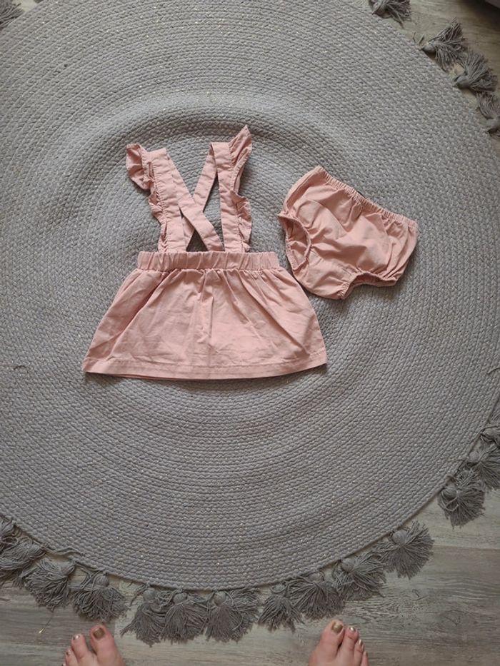 Robe salopette à bretelles rose avec culotte - photo numéro 1