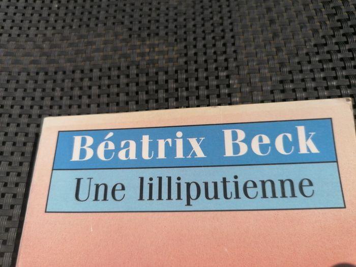 Livre "Une lilliputienne" Beatrix Beck - photo numéro 3