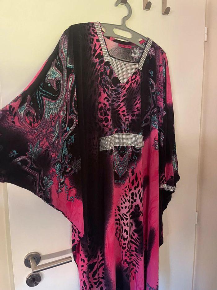 Robe fushia  motif - photo numéro 1