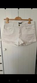 Short en jean blanc