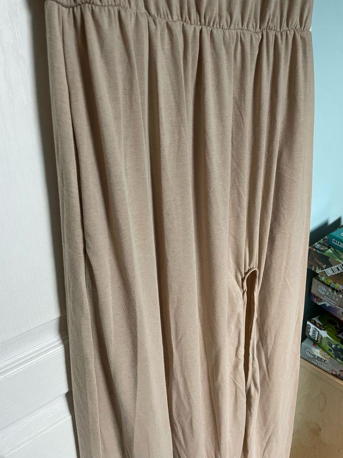 Robe longue beige fendue - photo numéro 4