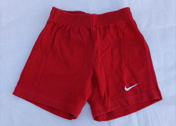 Short 6-9-12 mois Nike - photo numéro 1