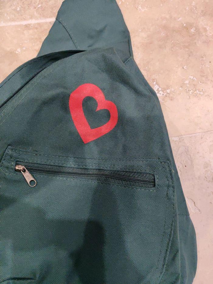 Sac bandoulière vert et coeur rouge - photo numéro 2