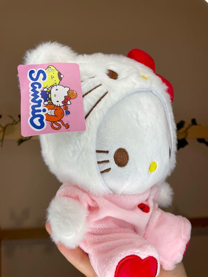 Peluche Hello Kitty en pyjama - photo numéro 10