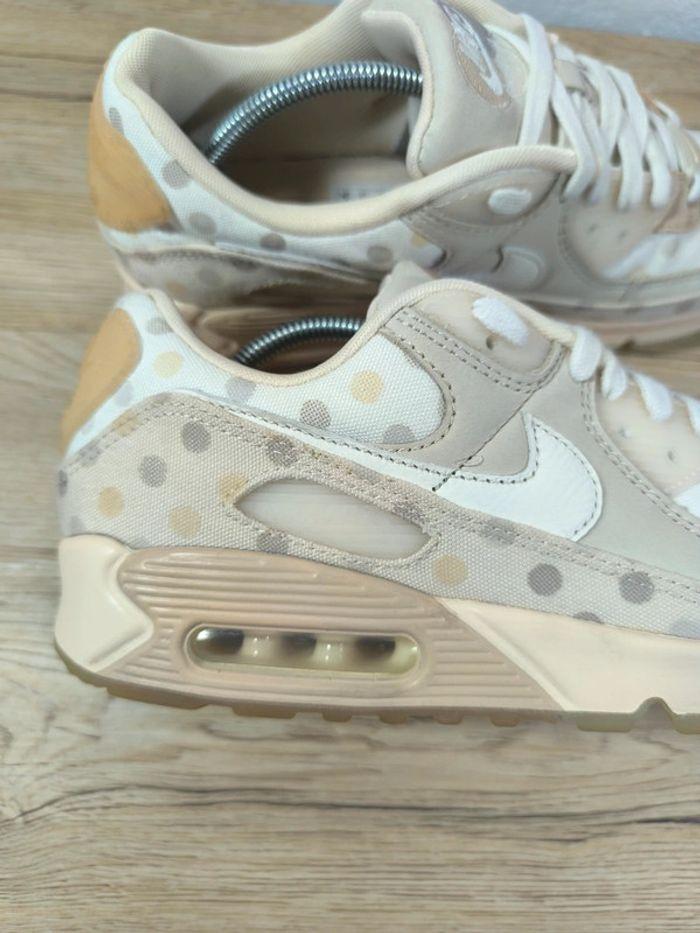 Baskets Nike air max 90 beige à shimmer poid sable pointure 40,5 comme neuves avec boîte - photo numéro 11