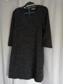 Robe laine, couleur noir chiné manche 3/4