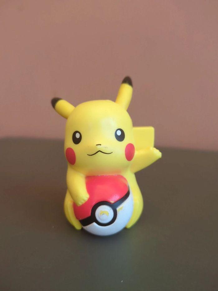 figurine pokemon pikachu - photo numéro 1