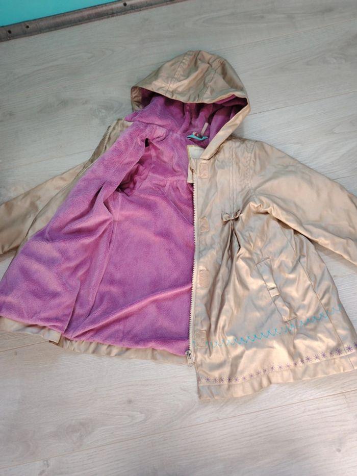 Manteau imperméable fille. Taille 6 ans - photo numéro 5