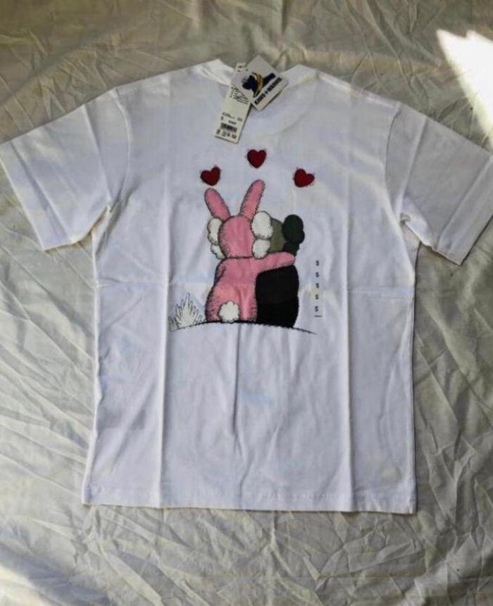 Tee shirt Kaws Warhol uniqlo - photo numéro 2