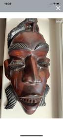 Masque visage féminin africain en bois