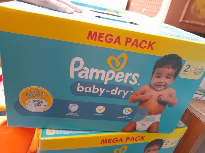 Couches pampers taille 2