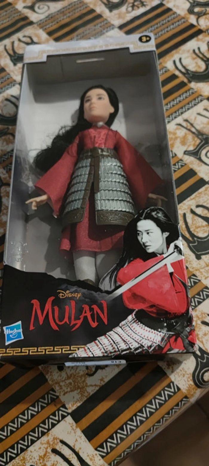 Poupée mannequin Mulan neuve 4 ans