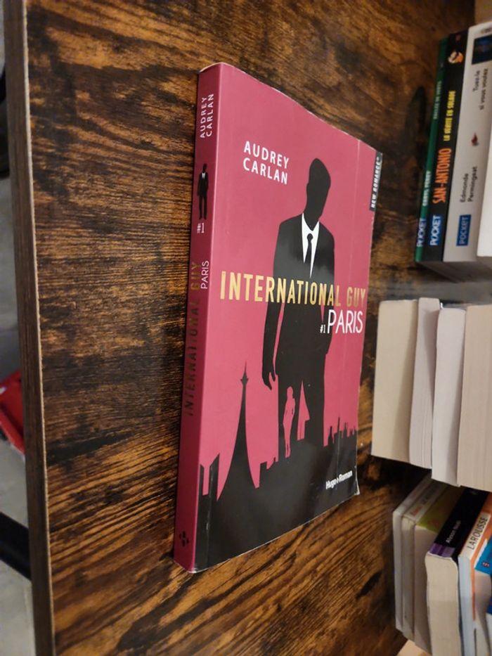 Livre : International  Guy - photo numéro 1