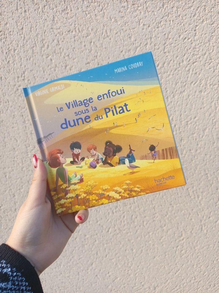 Le village enfoui sous la dune du Pilat Virginie Grimaldi - photo numéro 1