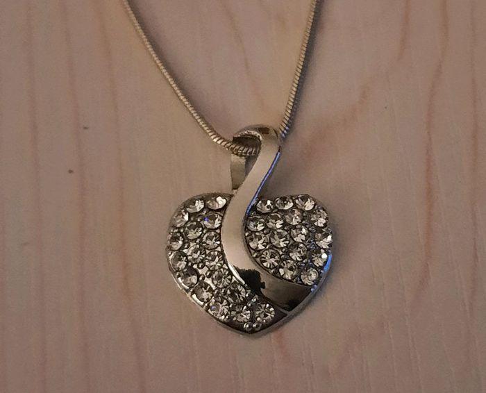 Collier pendentif coeur - photo numéro 2