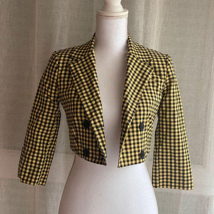 Veste blazer courte manches 3/4 jaune et noir Bershka - photo numéro 1