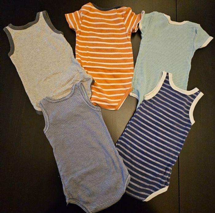 Lot de 5 bodies courte manche - petit bateau- 18 mois - photo numéro 2