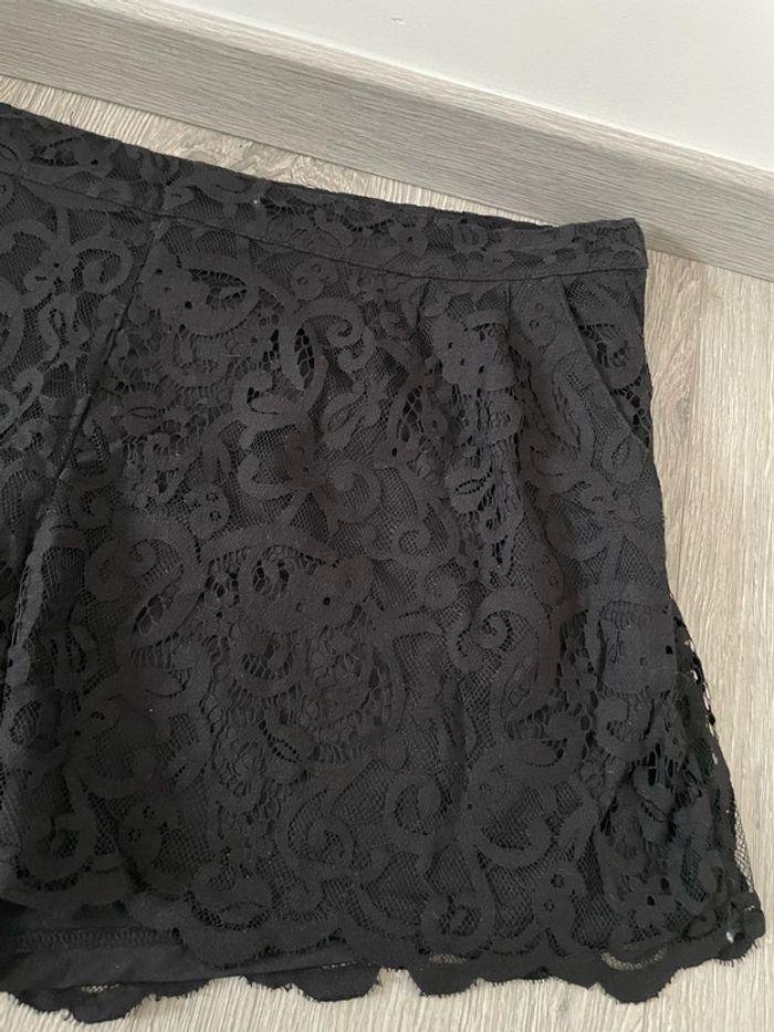 Short à dentelle noir taille haute doublé H&M taille L - photo numéro 3