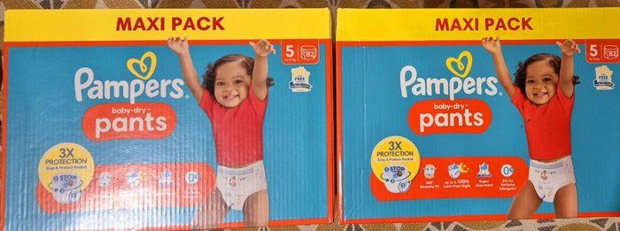 Lot de 2 cartons pampers pants taille 5