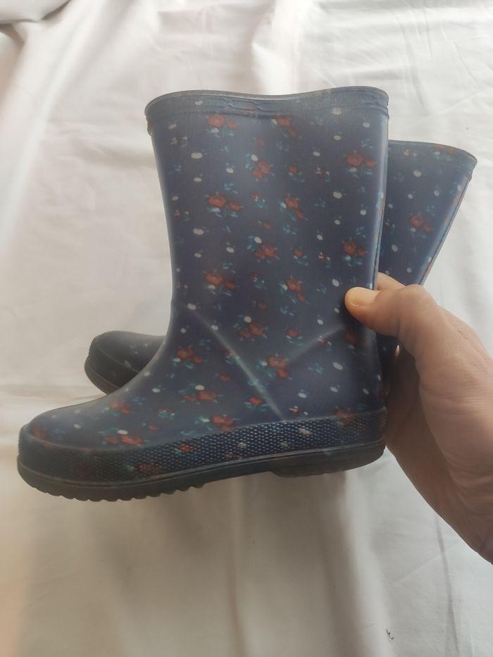 Bottes de pluie bleu marine motifs fleurs Naf Naf 25 très bon état - photo numéro 1