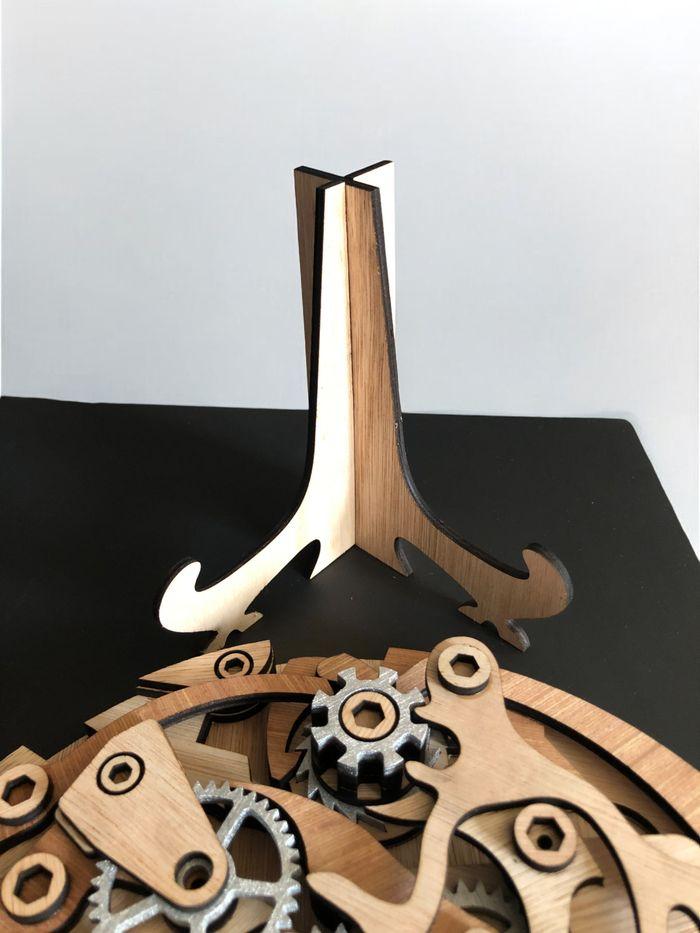 Décoration montre Oméga Speedmaster en bois - photo numéro 7