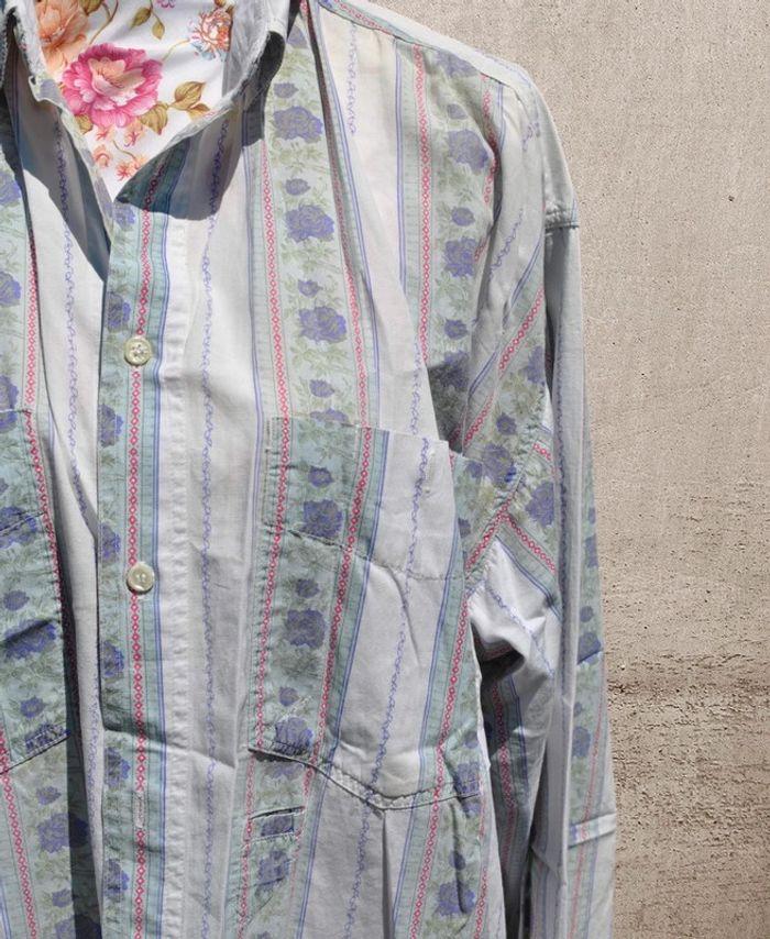 Chemise vintage authentique avec des rayures et des imprimés floraux à manches longues avec boutons - photo numéro 3