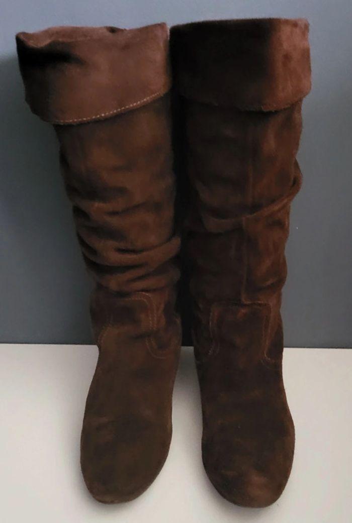 Paire de bottes en velours taille 35 en bon etat - photo numéro 3