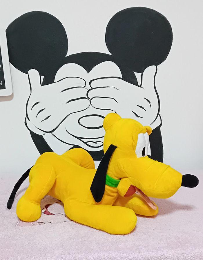 Peluche Plutot Disney - photo numéro 2