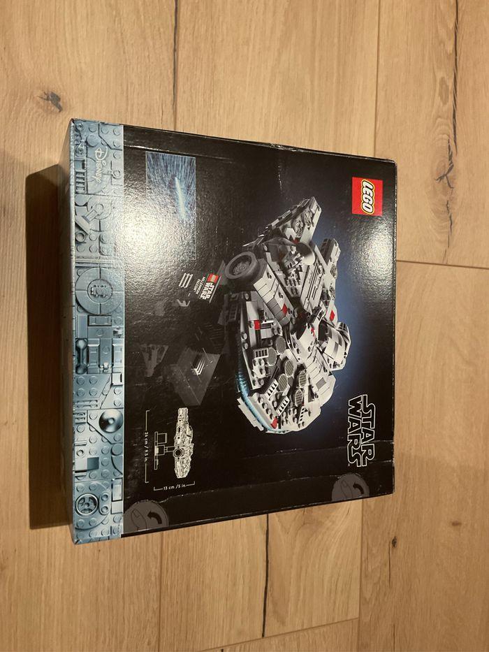 Lego Star Wars 75375 Millennium Falcon™ - photo numéro 2