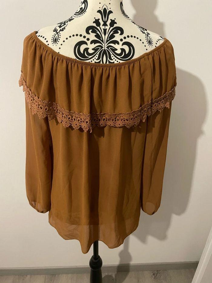 Blouse à manches longues épaule élastique avec dentelle marron camel en voile doublé taille 40 - photo numéro 4