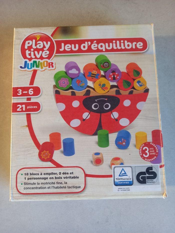 Jeu d'équilibre coccinelle