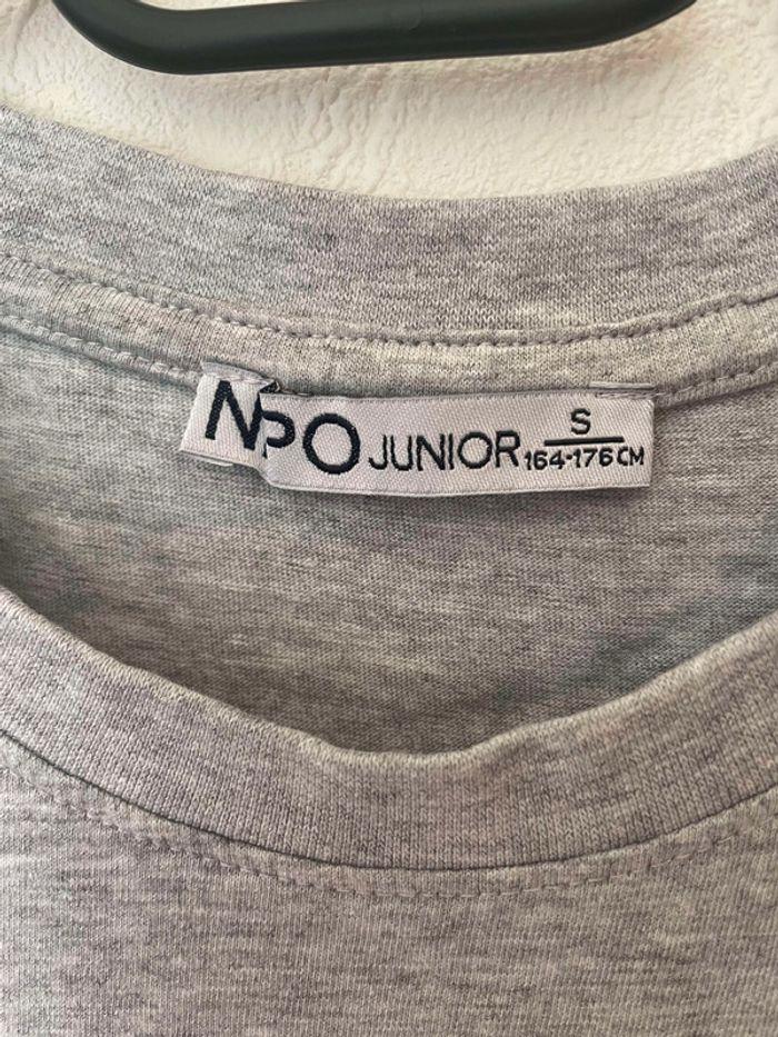 t-shirt gris - photo numéro 5