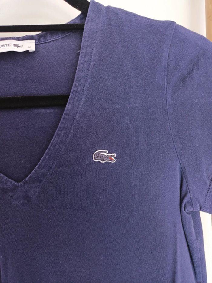 T-shirt col V bleu marine Lacoste femme taille 34 - photo numéro 4