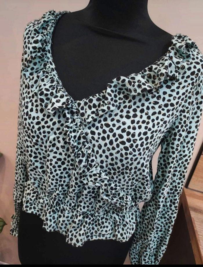 Jolie blouse courte en viscose Tally Weijl
Taille S - photo numéro 2