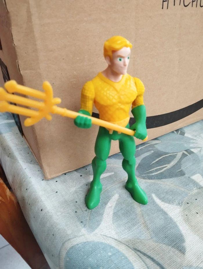 Figurine Aquaman - photo numéro 2