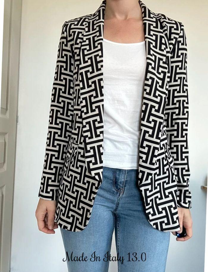 Blazer noir et blanc à motif géométrique – Chic et tendance, taille 36, très bon état 💖 - photo numéro 1