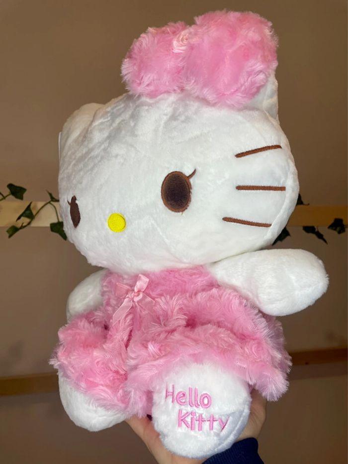 Peluche Hello Kitty en robe - photo numéro 5