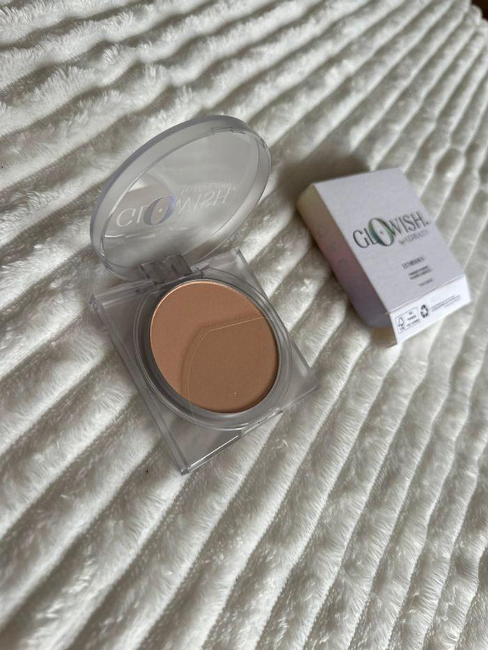 Poudre compacte luminous - Glowish by huda Beauty - photo numéro 1